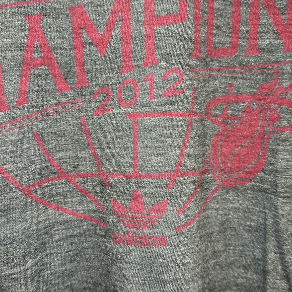 Miami Heat T-Shirt NBA Champions 2012 Adidas Medium Grey - Picture 3 of 6